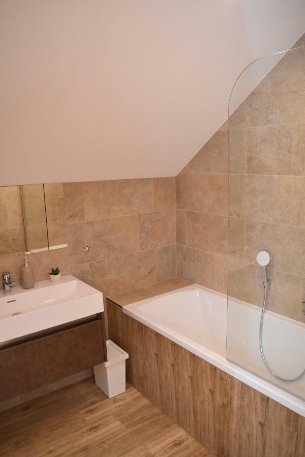 Fenyo Apartman Miskolctapolca Exterior foto